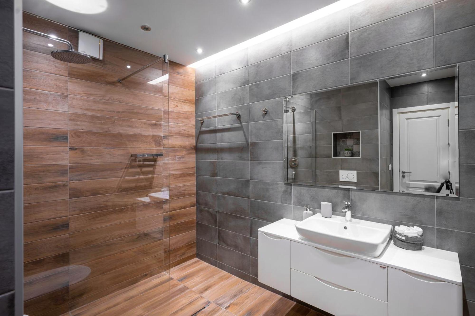 Elegant Escape In The Heart Of The Apartment