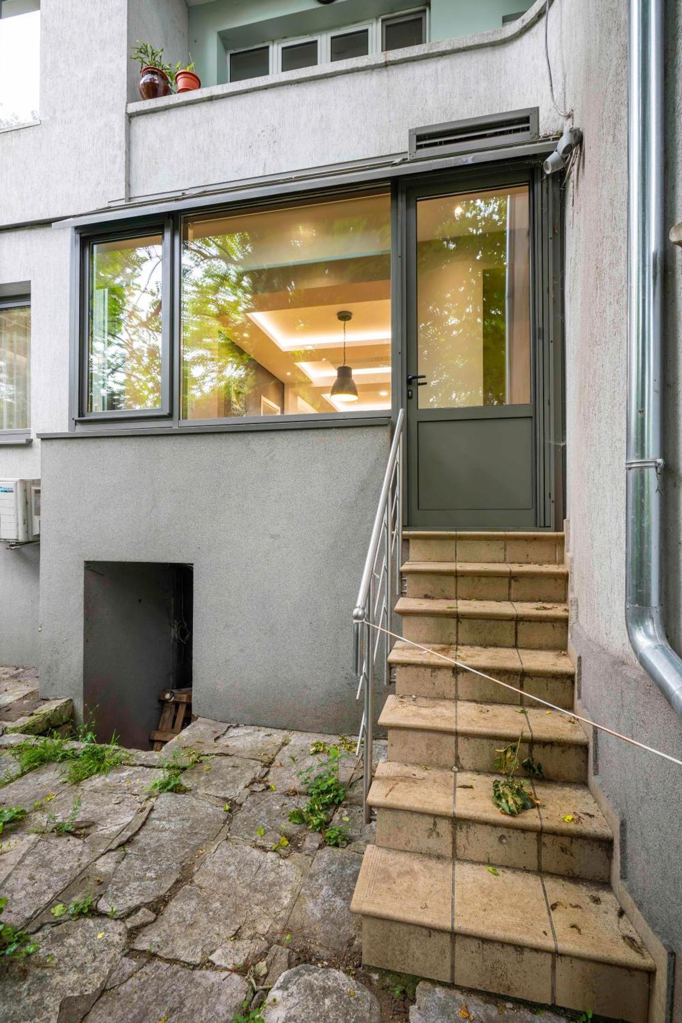 Elegant Escape In The Heart Of The
